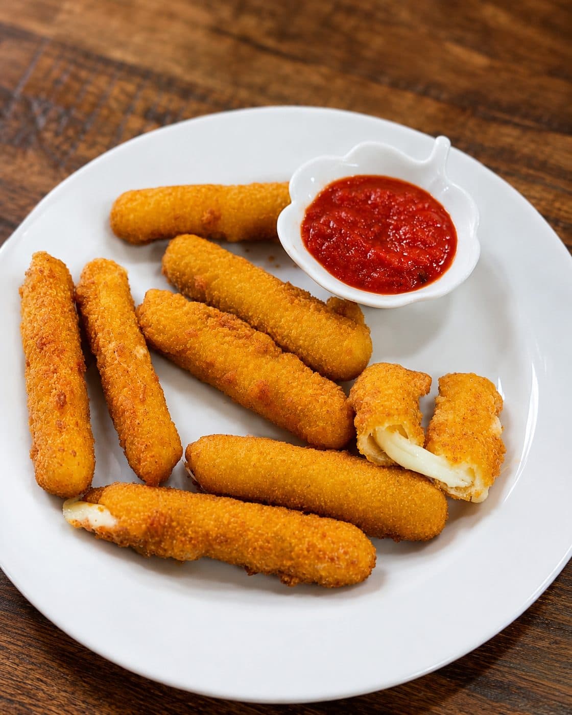 Mozzarella Sticks (8 Pcs.)